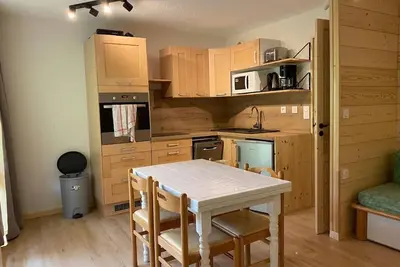 Image de Wifi, 150m du centre station, Rez-de-chaussée, vue sapins, terrasse, télévision, casier à ski, 27m²