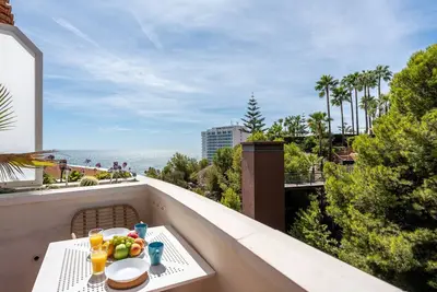 Image de Coastal Paradise: 3br + Pool + Sea Views!