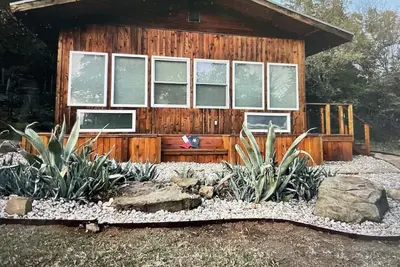 Image de Scenic Hillside Cabin: The Hideout at Rocky Ridge