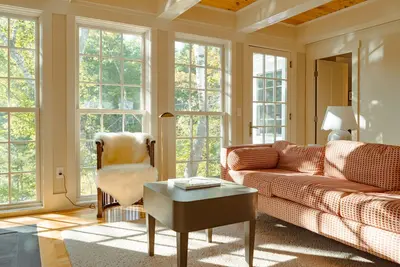 Image de Embrace the Lakeside surrounded by Pristine Maine Wilderness