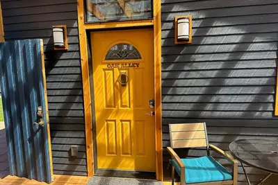 Image de Oak Alley High End, Huge Kitchen, Sauna, Private, Locked Patio for bikes.