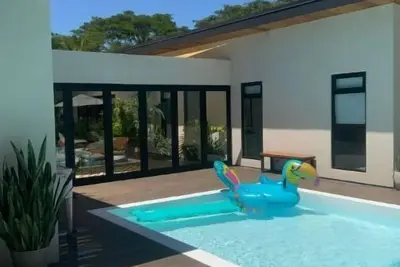 Image de Beautiful and Peaceful 4 bedroom Family Home.