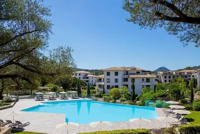 Image de Magnifique Appartement de standing pour 6 personnes-piscine-tennis-pétanque