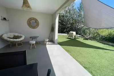 Image de Rez de villa avec piscine et jacuzzi privé dans résidence sécurisée