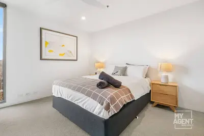 Image de Experience Port Melbourne on Delightful Dow Street