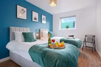 Image de Stylish Apartment near City Centre w/ Free Parking