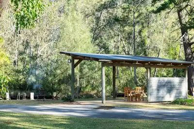 Image de Blue Gum - Tranquil bush cottage on waterfront acreage with boat ramp