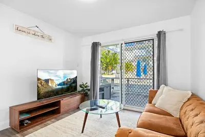 Image de Poolside Cosy 1br Central Surfers *Parking\/Pool*