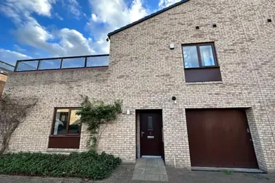 Image de 2 Bedroom Riverside Property with Roof Terrace