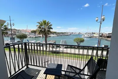 Image de Charmant logement, vue exceptionnelle sur le Port