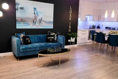 Image de 15%off weekly#4 Bdr House#Free parking#Contractors