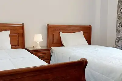 Image de Luxury King Bed with garden-Zayed
