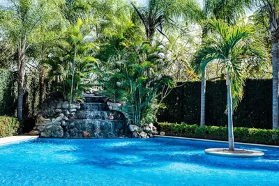 Image de Nax3: Luxury Condo in Upscale Langosta Community