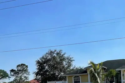 Image de CWonders near Midflorida Center. \n