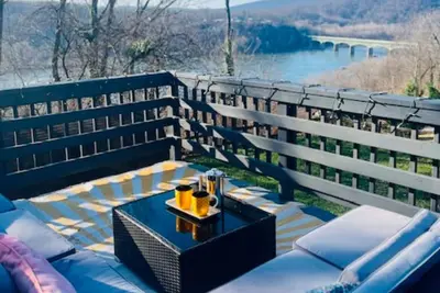 Image de Peaceful Retreat with Stunning River and Mountain Views, Close to Harpers Ferry