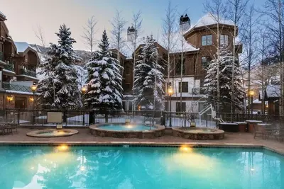 Image de Gorgeous Studio Ski In/Out Mountain Lodge