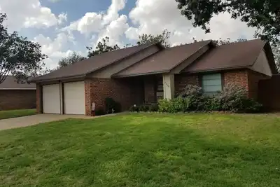 Image de Family-sized home with quick access to the loop! !