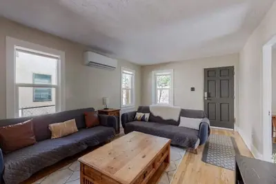 Image de Nob Hill/Unm Luxury 3 Bedroom House w/ King Beds\n\n