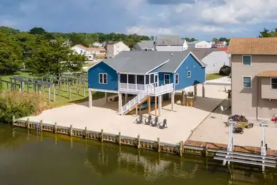 Image de Turtle Bay - Waterfront; Screened porch!