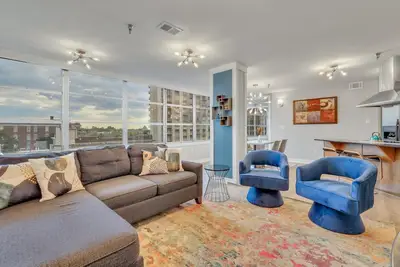 Image de Beautiful High Rise Views of Downtown Savannah