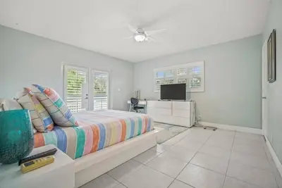 Image de Cozy Villa Steps From Beach