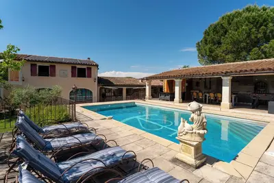 Image de Bastide Les Basses Royères avec vue sur les montagnes, Wi-Fi et climatisation