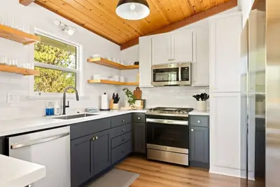 Image de Mont Moderne + Ski Slope Views