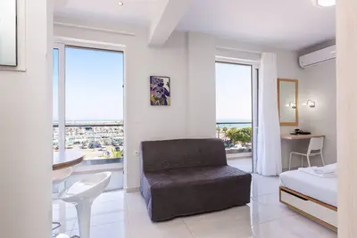 Image de Sunset View Apartment offering outstanding sea view