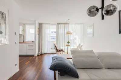 Image de Exquis 2br Luxury Apt. Rolf Benz I Parking I Balcony I Office I Centre I Family