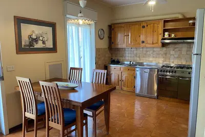 Image de Cozy apartment 10 min from the sea and very well connected to the city center