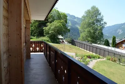 Image de Rez-de-chaussée, balcon, télévision, 70m², Châtel