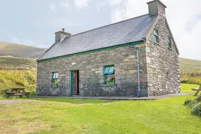 Image de An Nead, pet friendly, with open fire in Dingle, County Kerry