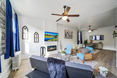 Image de Convenience, Space, and Charm!