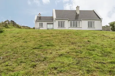Image de Seaspray, pet friendly, with open fire in Tully, County Galway
