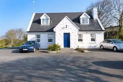 Image de No. 1 Apt, Brandy Harbour Cottage in Ballinderreen, County Galway