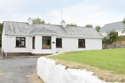 Image de Daffodil Cottage, pet friendly in Grange, County Sligo