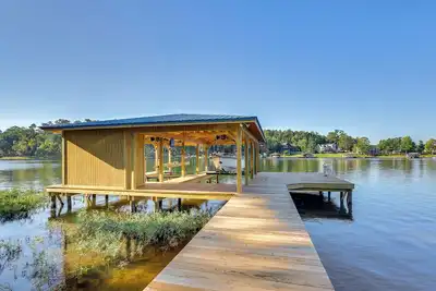Image de Waterfront Sparta Retreat w\/ Dock, Deck & Grill