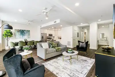 Image de Spacious Luxury: 4br Space Moments from French Quarter