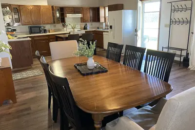 Image de Family sized, pets, one-level condo in town, laundry, grill, deck