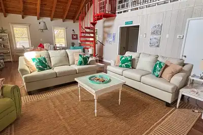 Image de 3rd-row beach cottage with ocean views, beach access, deck, & grill