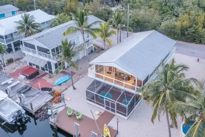 Image de Keys Paradise 3/3 Waterfront, Jacuzzi, Kayaks+More