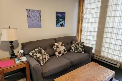 Image de Cozy condo with a great view near skiing, hiking, and lots of outdoor fun! \n