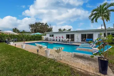 Image de Turquoise Villas 4 bedroom 3 bath Pool Home