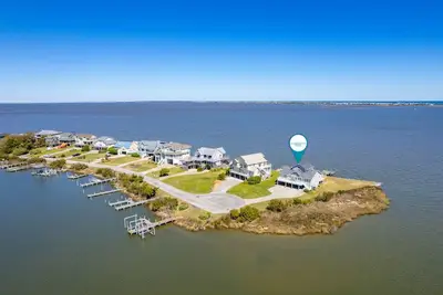 Image de A Speckled Trout: Soundfront, Hot Tub, Game Room, Private Dock