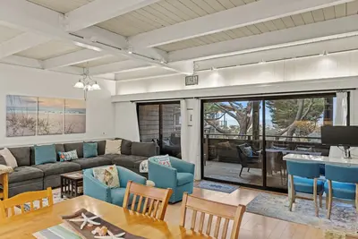 Image de Pelican 87: Beach Living at its Best