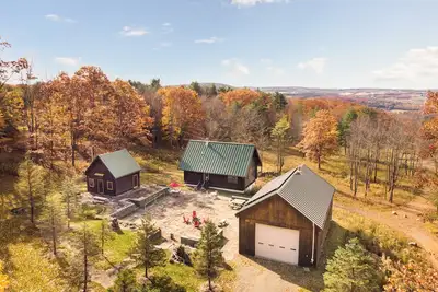 Image de Modern Log Home Retreat and Yoga Studio, Minutes from Ithaca and Colleges
