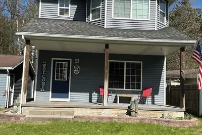Image de Upper Silver Lake cottage just minutes from Silver Lake Sand Dunes