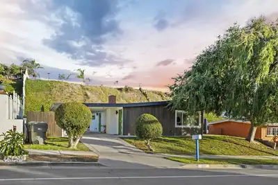 Image de Charming Oceanside Escape! A hop away from beaches and restaurants \n