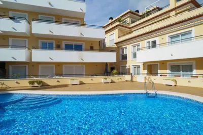 Image de Agréable appartement pour 4 personnes avec piscine, climatisation, Wifi, Tv, balcon et parking