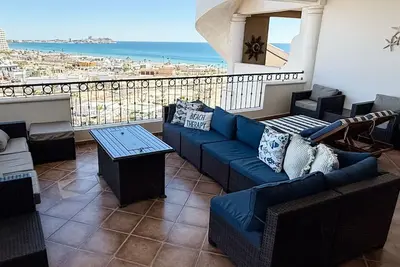 Image de 3br Penthouse over Beautiful Sea